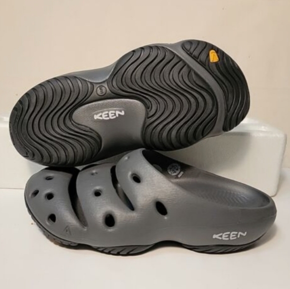 Keen Shoes - Keen Women's Grey Yogui Clog Slip-on Sandals